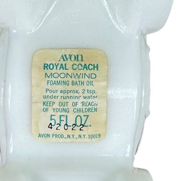Vintage Avon Royal Coach Moonwind Cinderella Carriage Milk Glass Bottle Empty - Picture 4 of 5